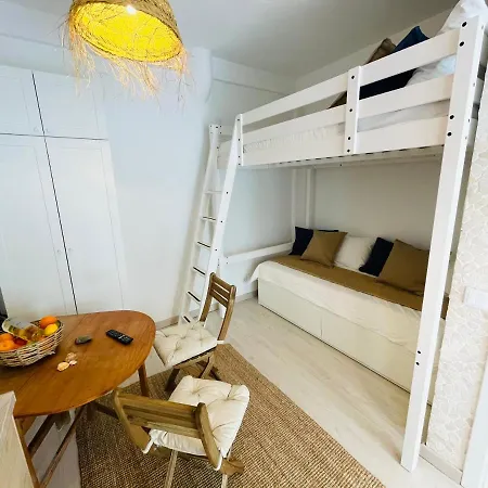 Tiny House *